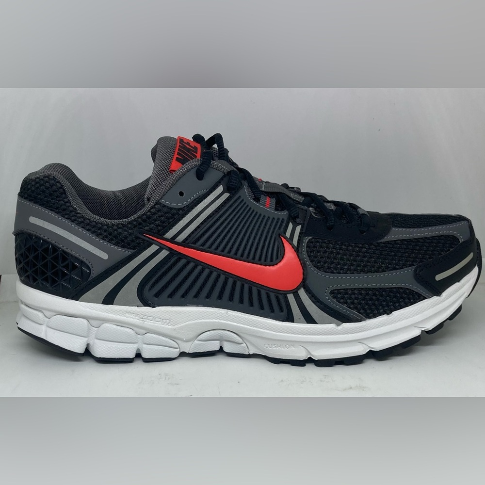 Nike Vomero 5 Picante Red Black Men’s Size 12 NWOT